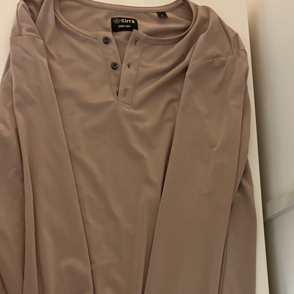 New Cuts Men's Tan Henley Shirt - Picture 2 of 4